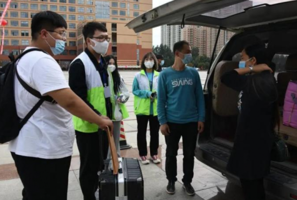 某大學“陰間食堂”火了,如同在墓地用餐,學生:藝術不能接地府 某大學“陰間食堂”火了,如同在墓地用餐,學生:藝術不能接地府