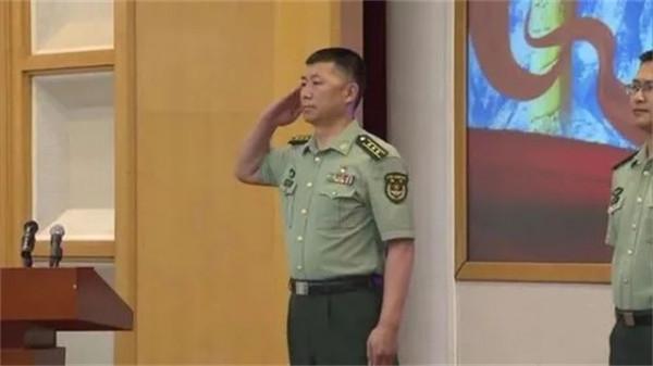 英雄團長祁發寶近況：頭顱模型有明顯缺損，額角傷疤明顯令人痛惜