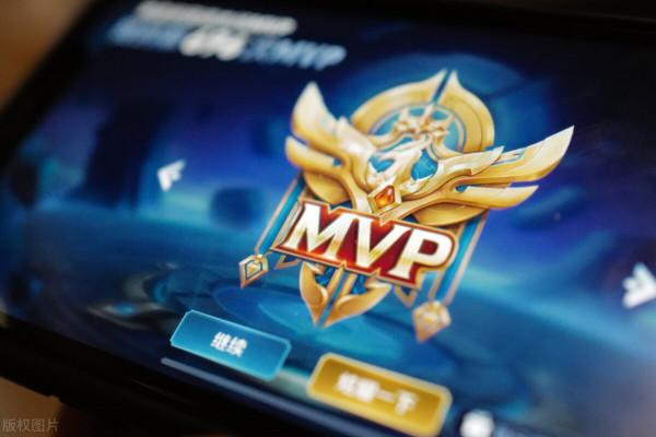 日賺15億,騰訊卻被質疑不行了? 日賺15億,騰訊卻被質疑不行了?