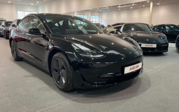 內飾設計簡約,配15英寸大屏!國內多次降價,特斯拉Model 3實拍 內飾設計簡約,配15英寸大屏!國內多次降價,特斯拉Model 3實拍