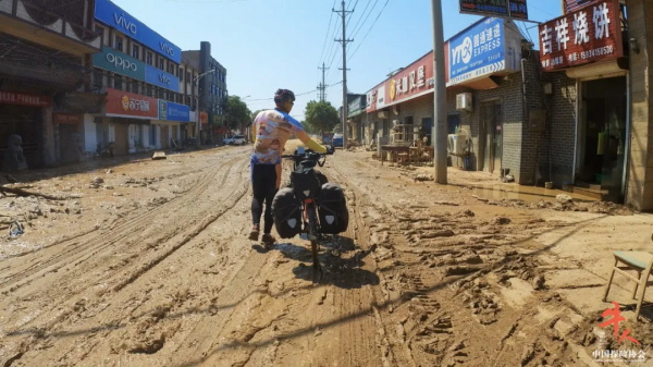 牛人 | 劉海翔：絲綢之路上的騎行超人