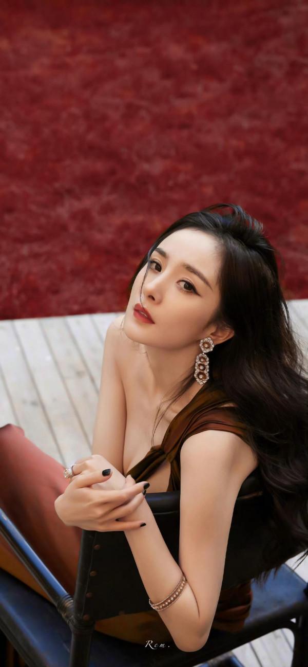 明星都是神仙顏值?8位女星生圖和精修對比,差距不得不讓人唏噓 明星都是神仙顏值?8位女星生圖和精修對比,差距不得不讓人唏噓