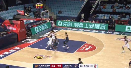 王哲林18+7生涯總得分超馬布裡 上海力克廣東終結對手4連勝