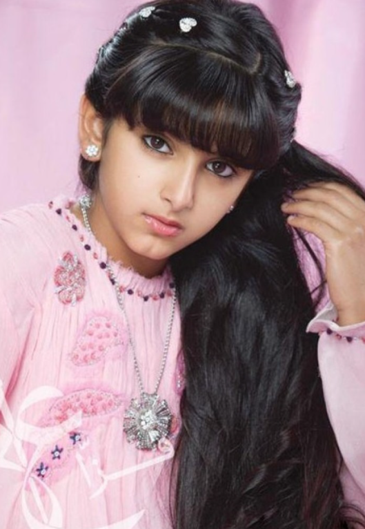 “迪拜最美公主”薩拉瑪:6歲靠顏值火遍全網,卻被迫嫁給大叔 “迪拜最美公主”薩拉瑪:6歲靠顏值火遍全網,卻被迫嫁給大叔