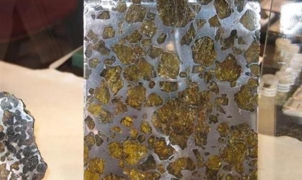 來自外太空給中國的禮物，他一己私慾，賣給了美國