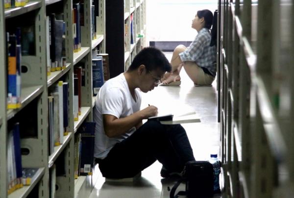 凌晨四點的哈佛,清華半夜的圖書館,這樣的“毒雞湯”你還在信嗎 凌晨四點的哈佛,清華半夜的圖書館,這樣的“毒雞湯”你還在信嗎