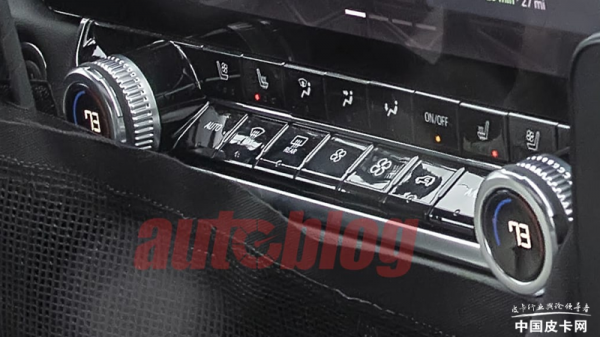 全新GMC Canyon諜照曝光 內飾加入大尺寸中控屏