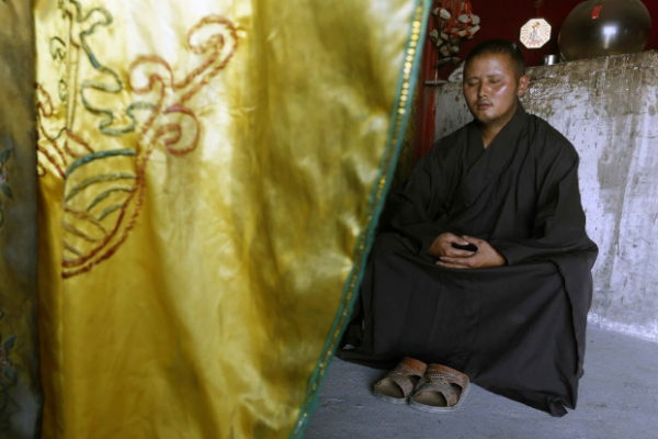 安徽小夥王先凱，獨守古廟7年，生活全靠香火錢，有時每月僅40元