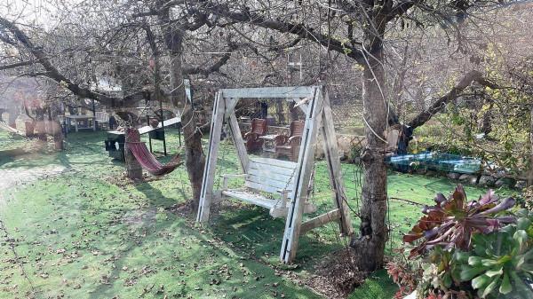 自從來到這，我把市裡的房子給賣了