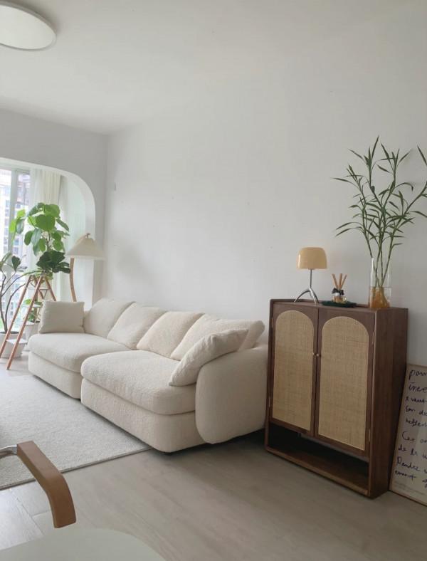 她家全屋大白牆,不弔頂,不做石膏線,太乾淨舒適了,看著真舒服 她家全屋大白牆,不弔頂,不做石膏線,太乾淨舒適了,看著真舒服