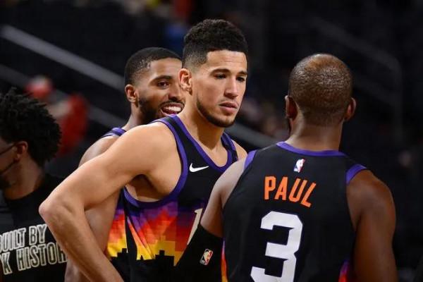 安東尼、庫裡、莫蘭特領銜,本賽季發揮亮眼的10位“老中青”球星 安東尼、庫裡、莫蘭特領銜,本賽季發揮亮眼的10位“老中青”球星