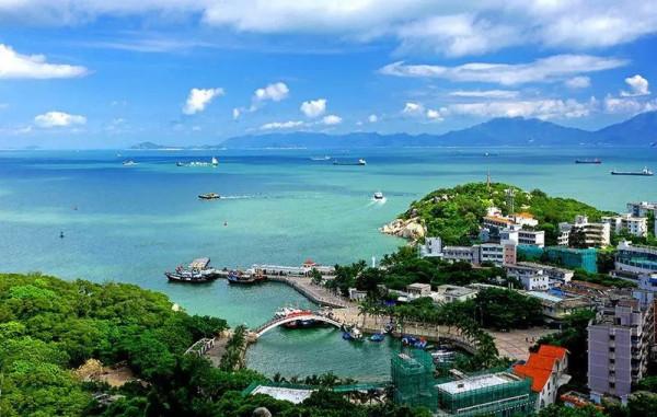 廣東人少景美的鑽石沙灘，被譽“小馬代”，年均溫20度適合過冬