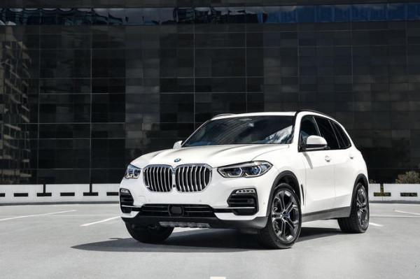 以晶片短缺為由減配？進口寶馬多車取消觸控式螢幕功能