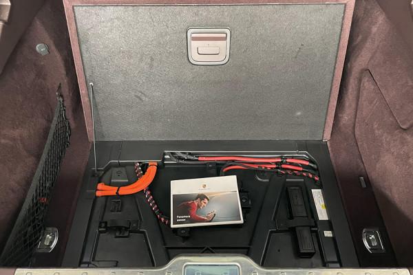 修車修了110萬的保時捷已被保險公司拉黑，車商大言不慚：小事故