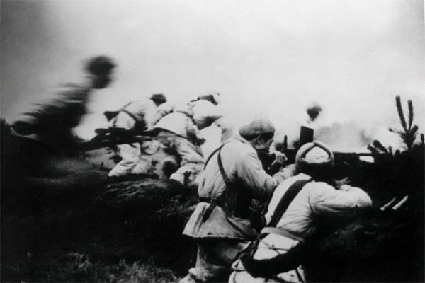 志願軍連長髮明“三朵花”，40人幹掉800人，美軍誤以為是高科技