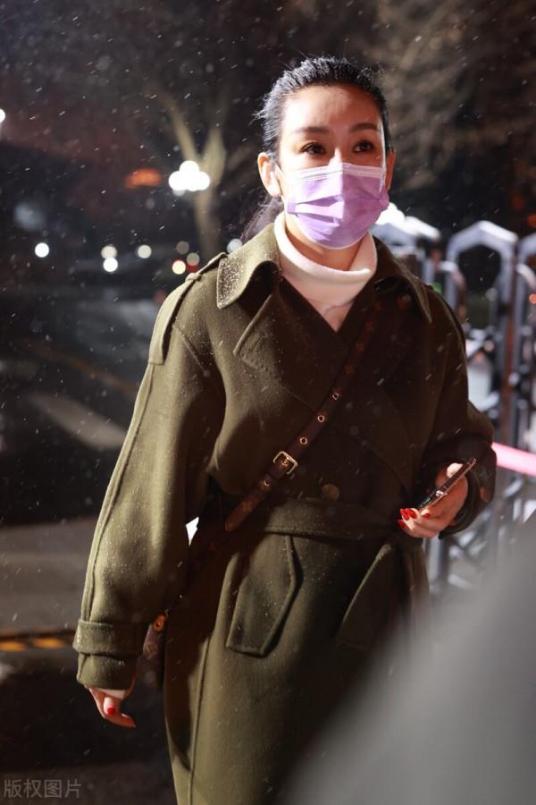 秦海璐孫怡，明星春晚第一次聯排，都穿什麼著裝？