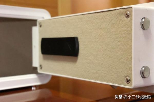 VOC智慧保管箱G300:貴重物品的智慧安全管家 VOC智慧保管箱G300:貴重物品的智慧安全管家