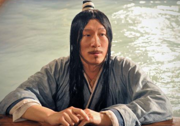 求求男演員不要再披頭散髮了，“黑長直”不是人人都能駕馭的