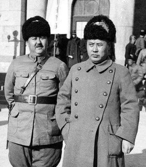 閻又文寫信“痛罵”毛主席，主席下令在延安全文傳閱：奇文共欣賞