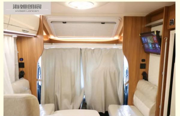 朗宸T型旅居車!空間超大食宿齊全,還配兩張大床能住3人 朗宸T型旅居車!空間超大食宿齊全,還配兩張大床能住3人