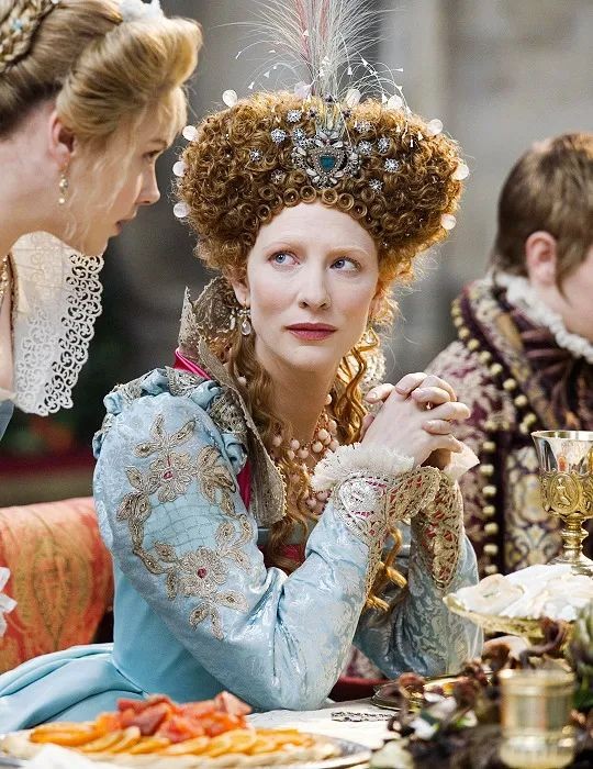 伊麗莎白一世25歲登基，為保住青春一輩子戴假髮抹鉛粉，69歲去世