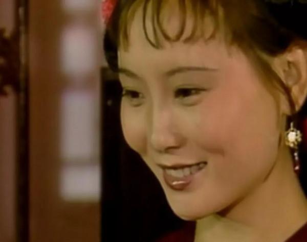 王熙鳳認林紅玉做乾女兒一場戲，嘲諷了多少人