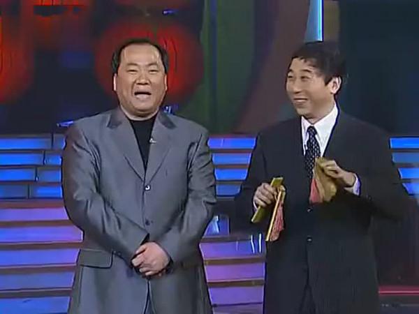 登20次春晚，因8個字被索賠1億，55歲未婚無子，郭冬臨如今怎樣了