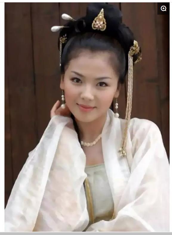 十年前的劉濤有多美,與她演情侶的胡軍曾用仙子來形容 十年前的劉濤有多美,與她演情侶的胡軍曾用仙子來形容