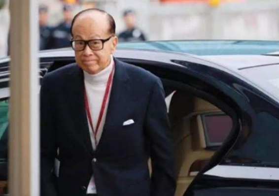來了就想“跑”？李嘉誠717億大單遭英國調查，官方終於動手了