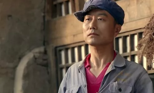 《平凡的世界》：窮人要逆襲，得扒五層皮