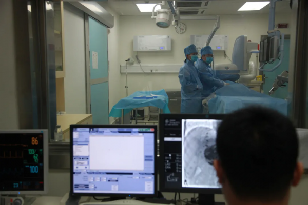 “高血壓+急性腎損傷”差點要終生透析？醫生用2個支架解決問題