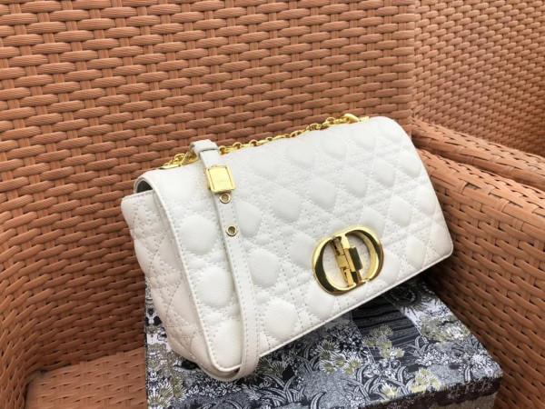 晚宴包包，日常搭配也能行，會喜歡的吧