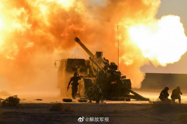 大飽眼福！多圖直擊炮兵旅實彈演練
