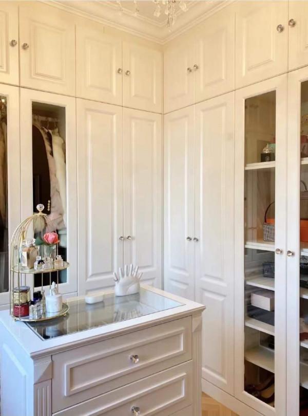 發現一對90後夫婦家的裝修，那叫一個高階，拍照給大家看看