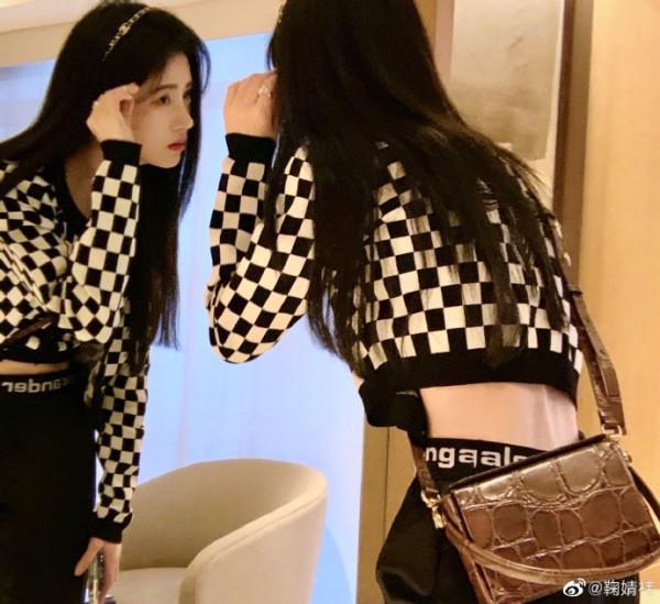 鞠婧禕這樣看也不矮啊？為什麼那麼多人吐槽她的身高呢？奇怪了
