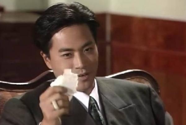 因飾演《勝者為王》男主紅極一時，60歲的陳庭威，沒人認得出了？