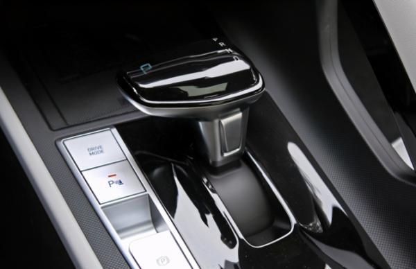 最暢銷的“韓系車”,第七代伊蘭特究竟有什麼“硬實力”? 最暢銷的“韓系車”,第七代伊蘭特究竟有什麼“硬實力”?