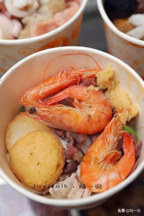 沙蟲沙茶麵好好吃，加肉筋，一碗只要25元，我在廈門八市吃到了