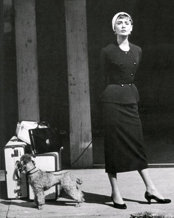 赫本和格蕾絲·凱利造型全方位對比:從銀幕穿搭到私服,你pick誰 赫本和格蕾絲·凱利造型全方位對比:從銀幕穿搭到私服,你pick誰