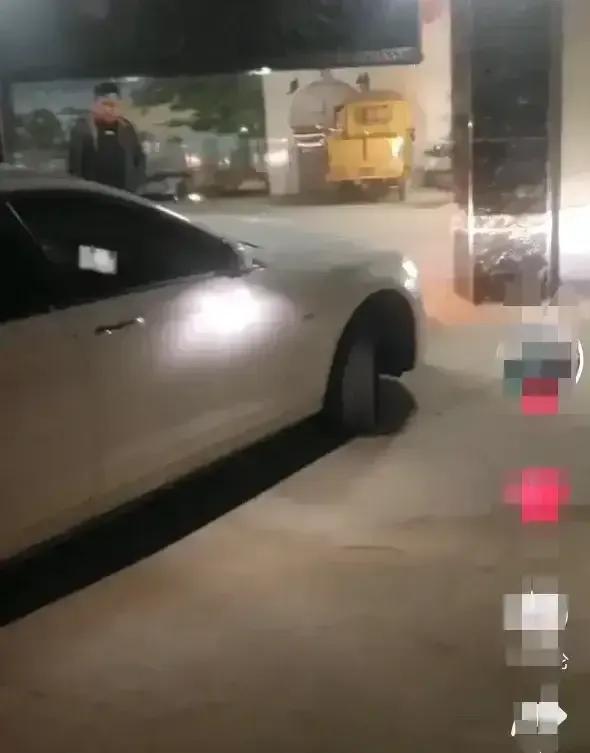 大衣哥兒子與陳亞楠