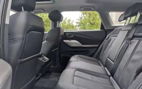 試駕寶駿Valli頂配，瓦罐風格+L2自動駕駛，配1.5T引擎長途不差！