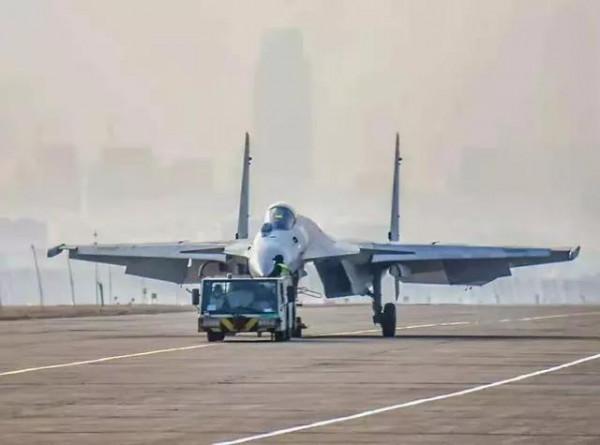 殲35為何能擊敗殲20與鶻鷹，贏得艦載四代機的桂冠？