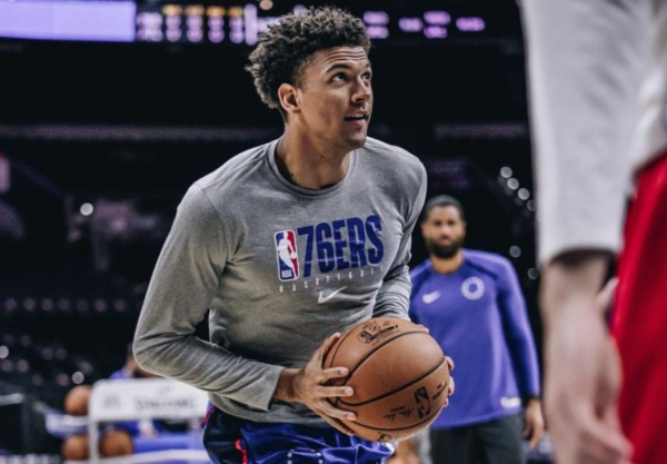 三分訓練6中3太差!費城寶貝三年學不會投籃!他在恩比德爭不了冠 三分訓練6中3太差!費城寶貝三年學不會投籃!他在恩比德爭不了冠