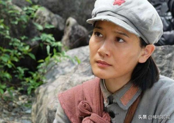 偶像派的就不要演軍人了,讓這12位女演員告訴你,什麼叫軍人氣質 偶像派的就不要演軍人了,讓這12位女演員告訴你,什麼叫軍人氣質