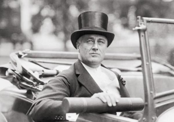 美國再也回不來了，軍工複合體綁架了美國外交