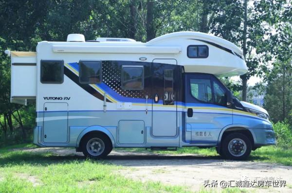 實拍國內頂級房車!輕坦克噸位,用料紮實帶智慧!6人食宿真方便 實拍國內頂級房車!輕坦克噸位,用料紮實帶智慧!6人食宿真方便