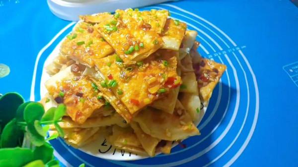 街上賣15元一份的醬香餅,最好吃醬汁配方,學會了幾元在家就能做 街上賣15元一份的醬香餅,最好吃醬汁配方,學會了幾元在家就能做