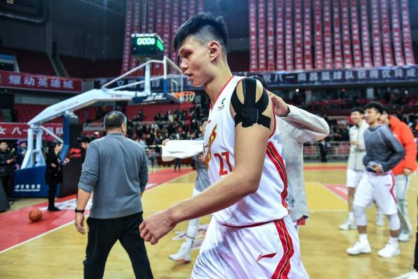 許鍾豪這10萬塊錢掏得冤不冤？快要退役的老將在廣廈煥發第二春