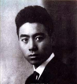 周恩來年輕時非常帥氣，為何他卻從28歲開始，留起了難看的大鬍子