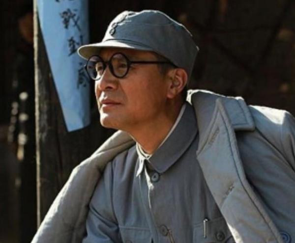 小分隊帶回一隻東洋狗,陳賡發現鬼子大毛病,直言:鬼子太狂妄了 小分隊帶回一隻東洋狗,陳賡發現鬼子大毛病,直言:鬼子太狂妄了